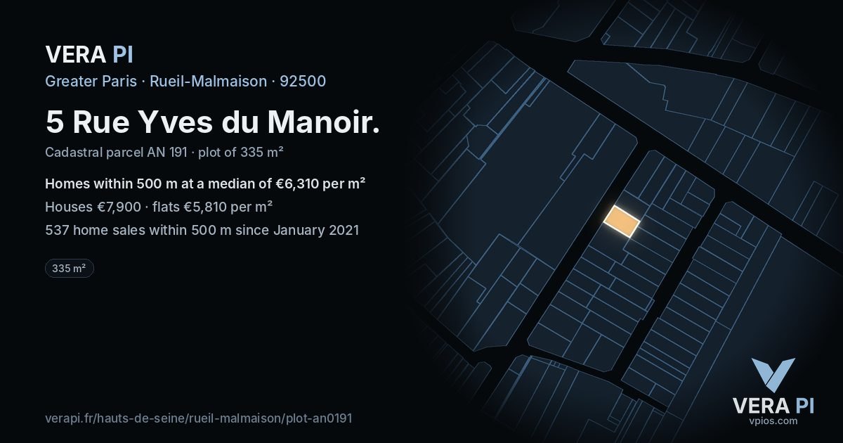 5 Rue Yves du Manoir, Rueil-Malmaison at night – the plot lit, the parcels around coloured by the prices near them