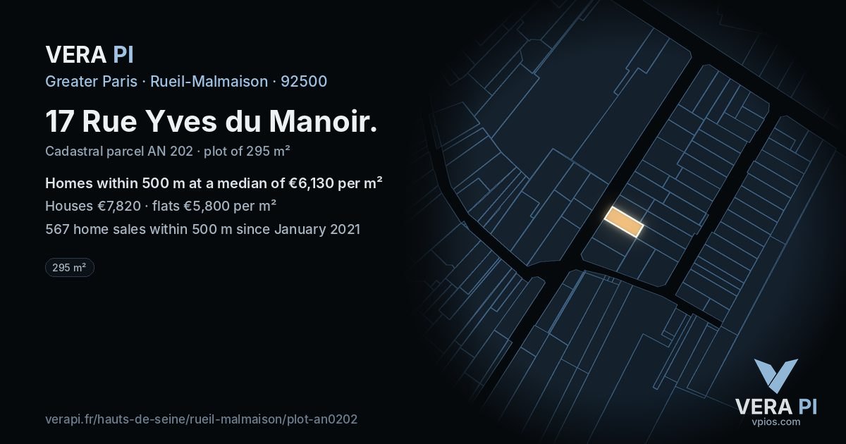 17 Rue Yves du Manoir, Rueil-Malmaison at night – the plot lit, the parcels around coloured by the prices near them