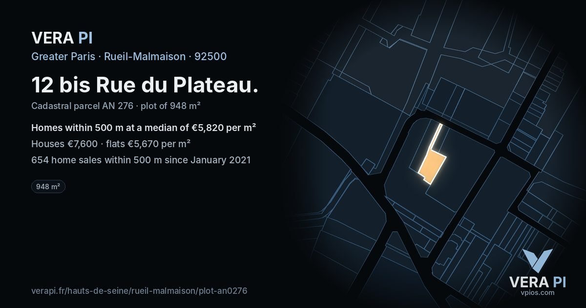 12 bis Rue du Plateau, Rueil-Malmaison at night – the plot lit, the parcels around coloured by the prices near them