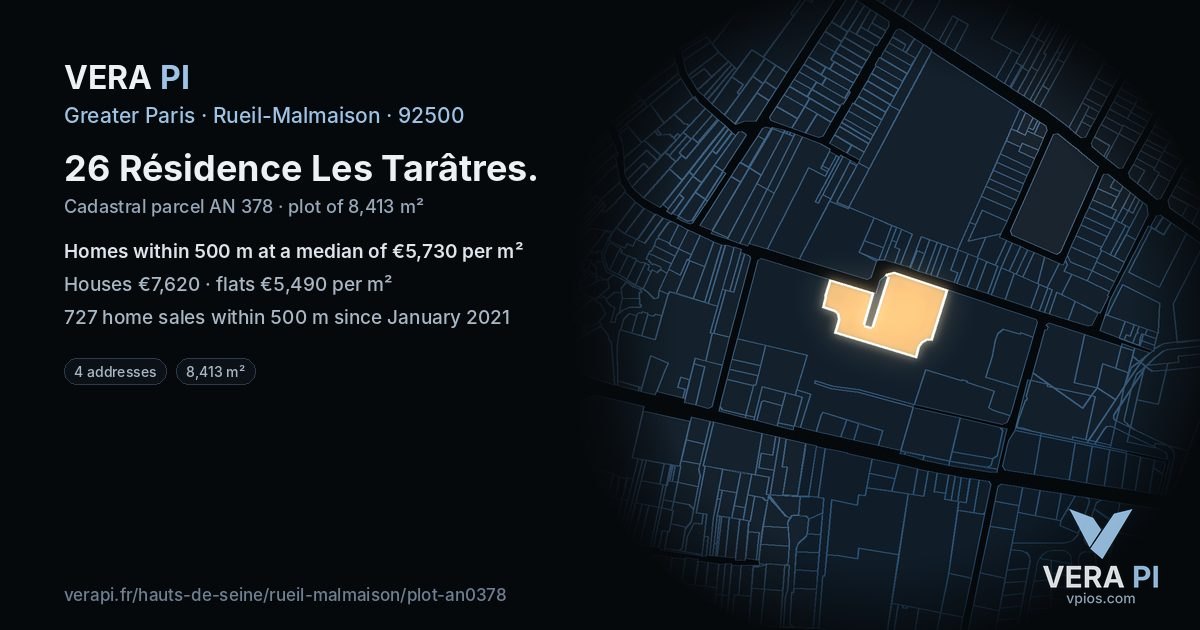 26 Résidence Les Tarâtres, Rueil-Malmaison at night – the plot lit, the parcels around coloured by the prices near them