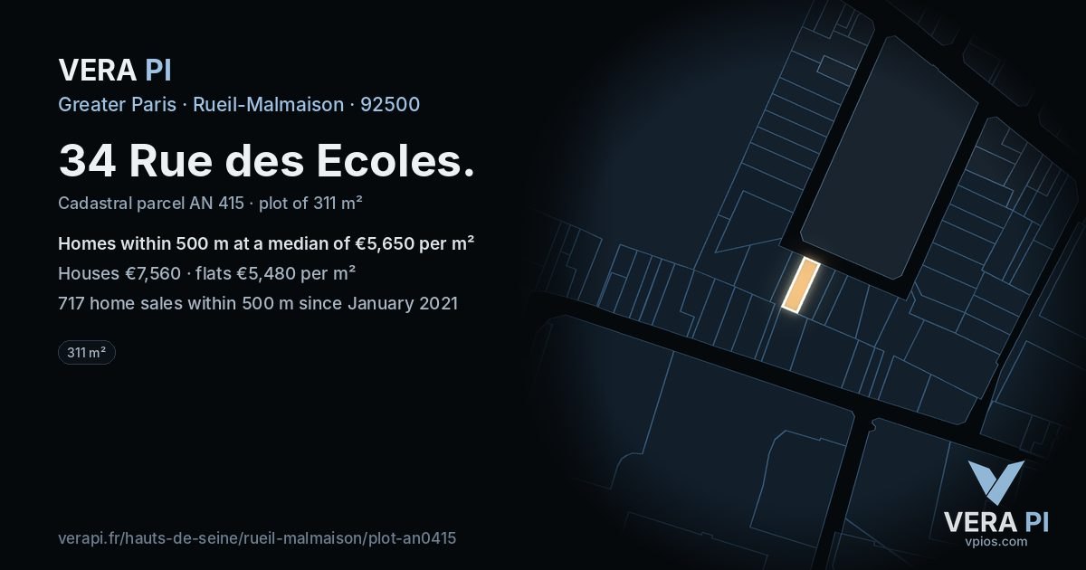 34 Rue des Ecoles, Rueil-Malmaison at night – the plot lit, the parcels around coloured by the prices near them