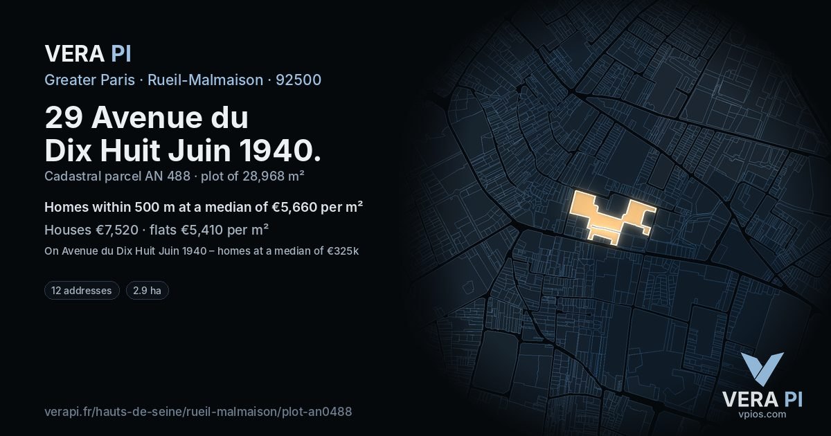 29 Avenue du Dix Huit Juin 1940, Rueil-Malmaison at night – the plot lit, the parcels around coloured by the prices near them
