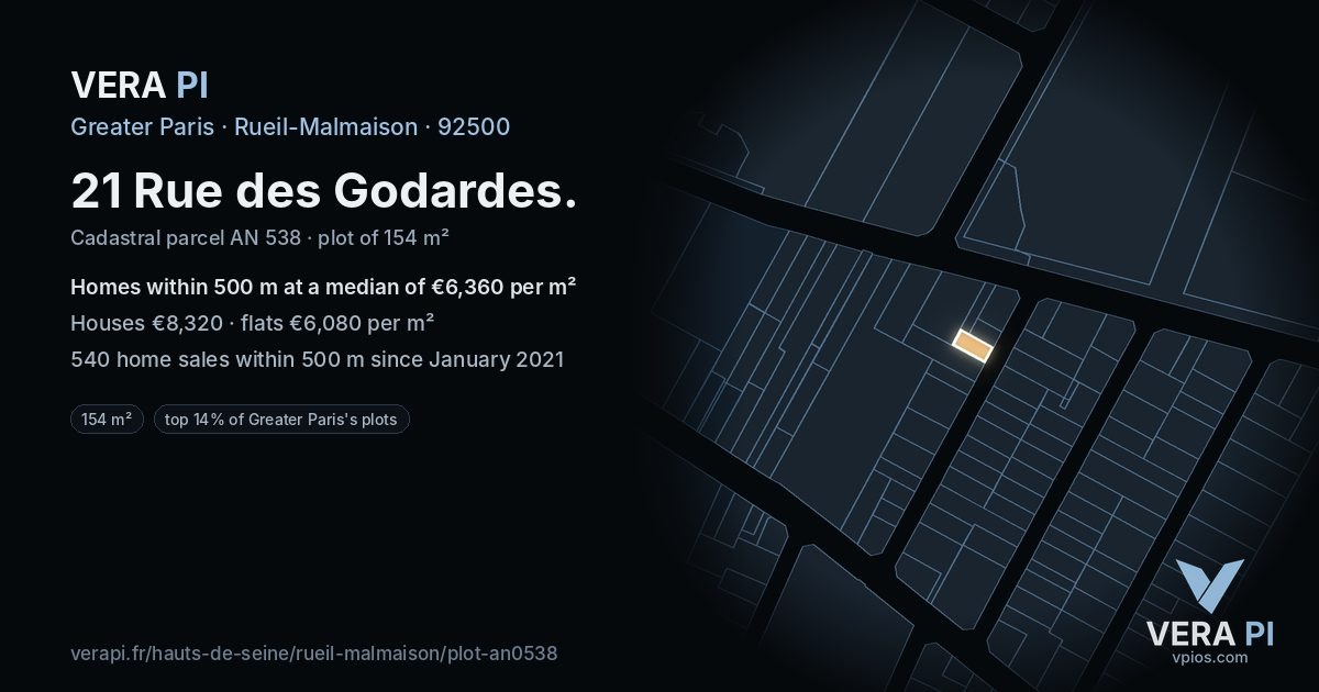 21 Rue des Godardes, Rueil-Malmaison at night – the plot lit, the parcels around coloured by the prices near them