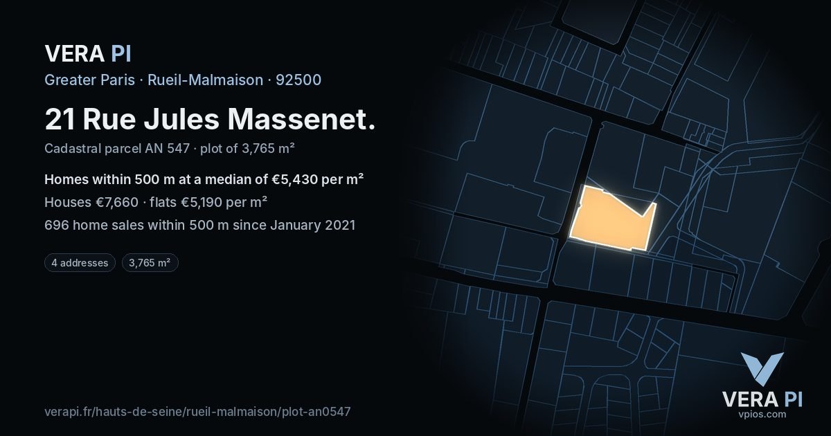 21 Rue Jules Massenet, Rueil-Malmaison at night – the plot lit, the parcels around coloured by the prices near them