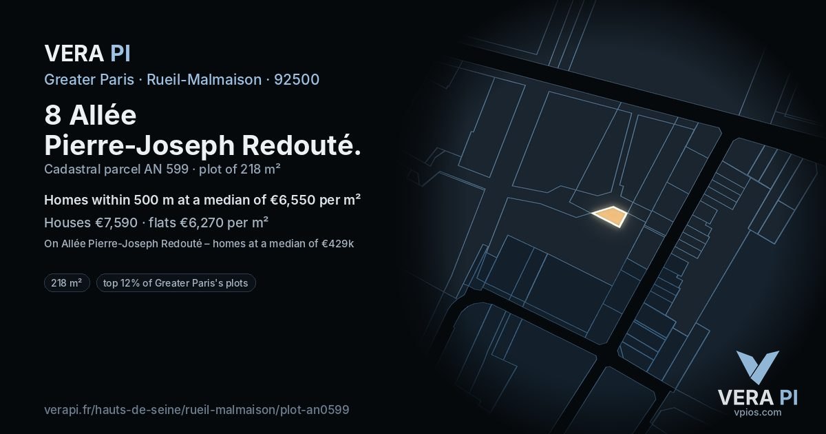 8 Allée Pierre-Joseph Redouté, Rueil-Malmaison at night – the plot lit, the parcels around coloured by the prices near them