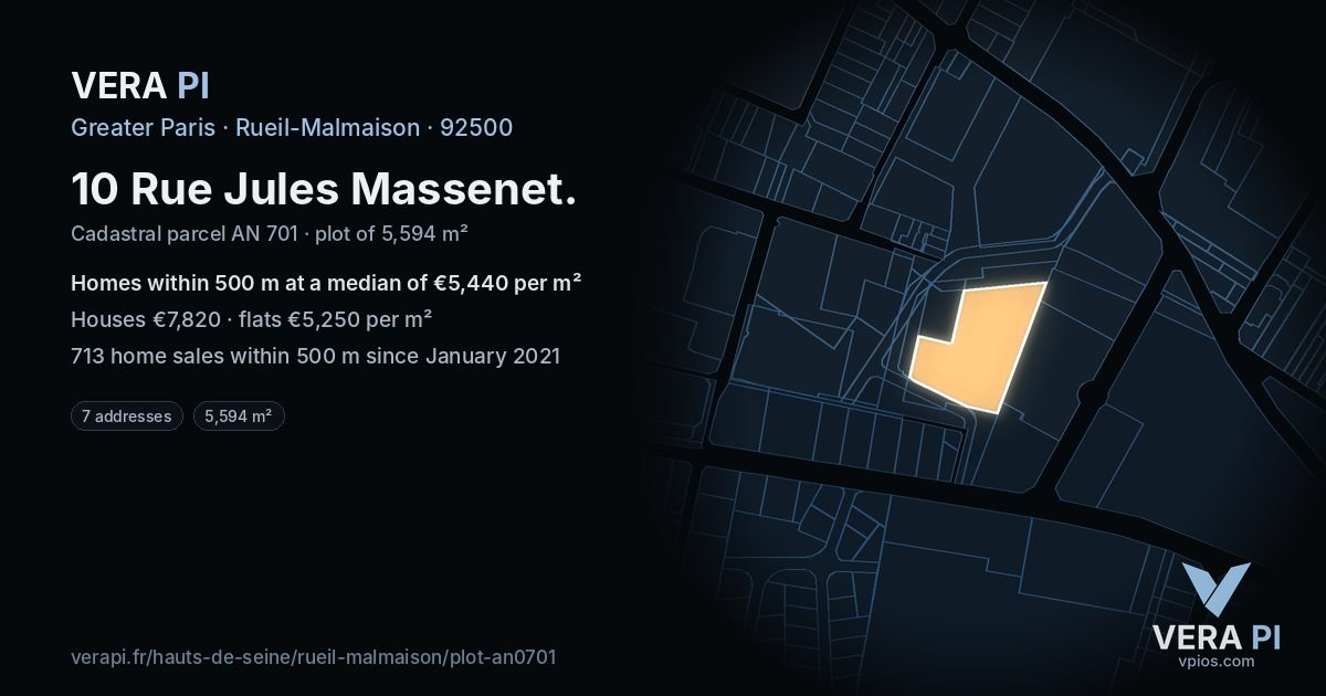 10 Rue Jules Massenet, Rueil-Malmaison at night – the plot lit, the parcels around coloured by the prices near them