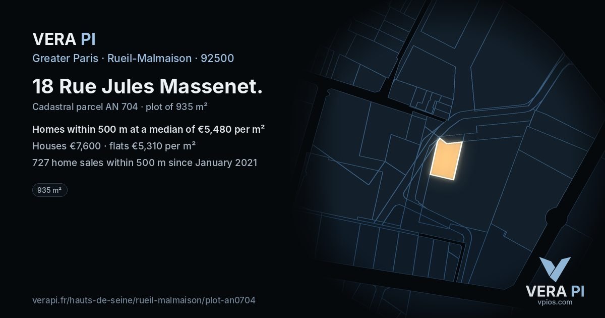 18 Rue Jules Massenet, Rueil-Malmaison at night – the plot lit, the parcels around coloured by the prices near them