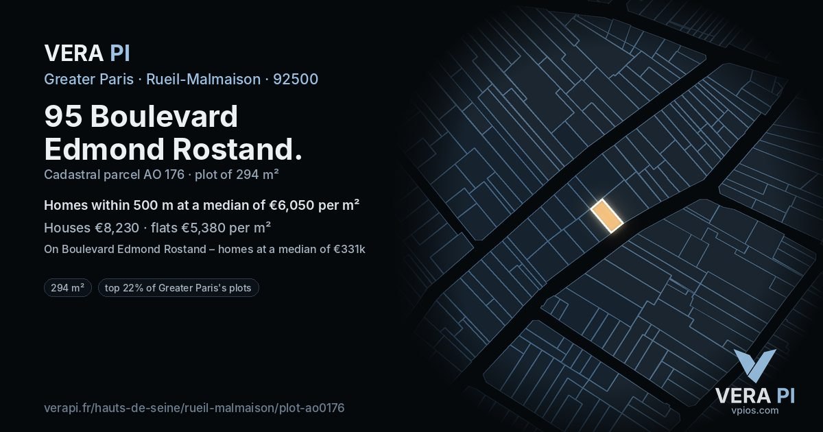 95 Boulevard Edmond Rostand, Rueil-Malmaison at night – the plot lit, the parcels around coloured by the prices near them