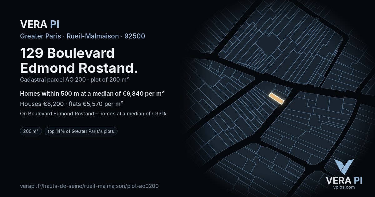 129 Boulevard Edmond Rostand, Rueil-Malmaison at night – the plot lit, the parcels around coloured by the prices near them