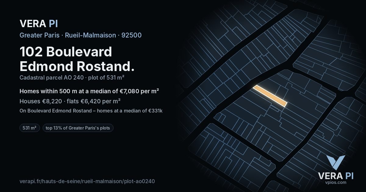 102 Boulevard Edmond Rostand, Rueil-Malmaison at night – the plot lit, the parcels around coloured by the prices near them