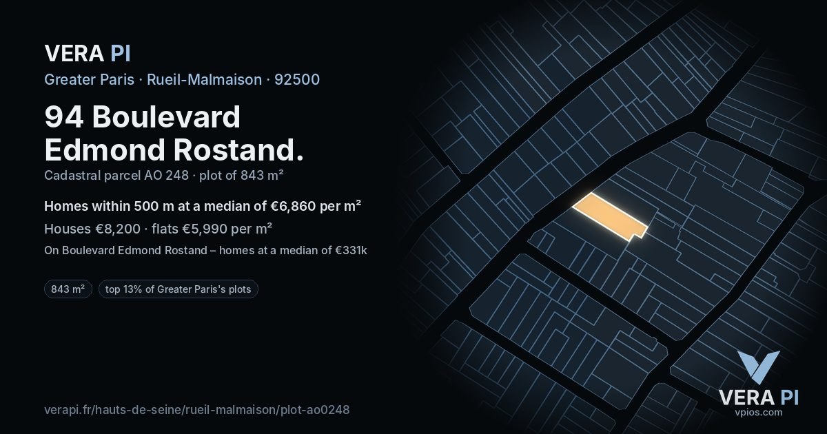 94 Boulevard Edmond Rostand, Rueil-Malmaison at night – the plot lit, the parcels around coloured by the prices near them