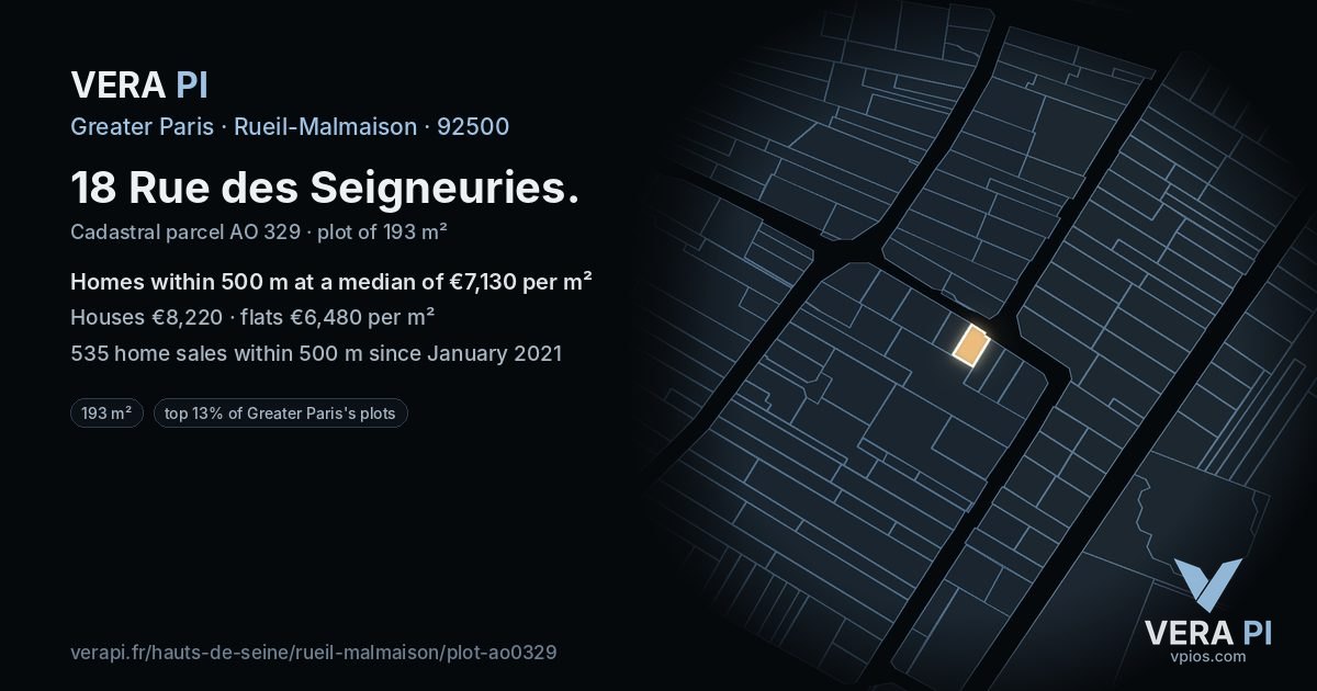 18 Rue des Seigneuries, Rueil-Malmaison at night – the plot lit, the parcels around coloured by the prices near them