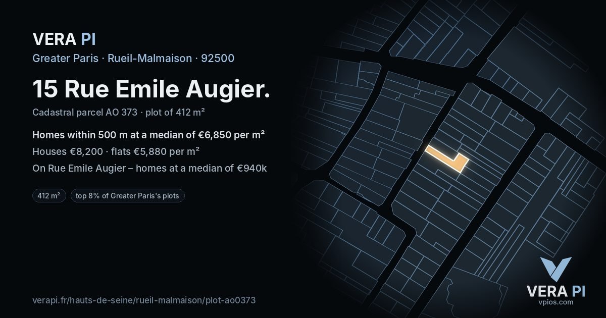 15 Rue Emile Augier, Rueil-Malmaison at night – the plot lit, the parcels around coloured by the prices near them