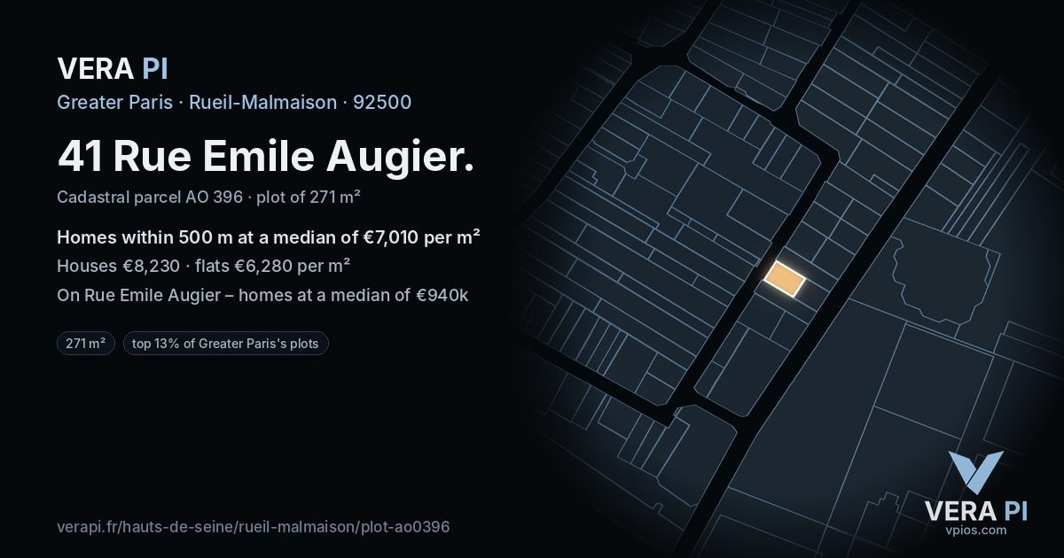 41 Rue Emile Augier, Rueil-Malmaison at night – the plot lit, the parcels around coloured by the prices near them