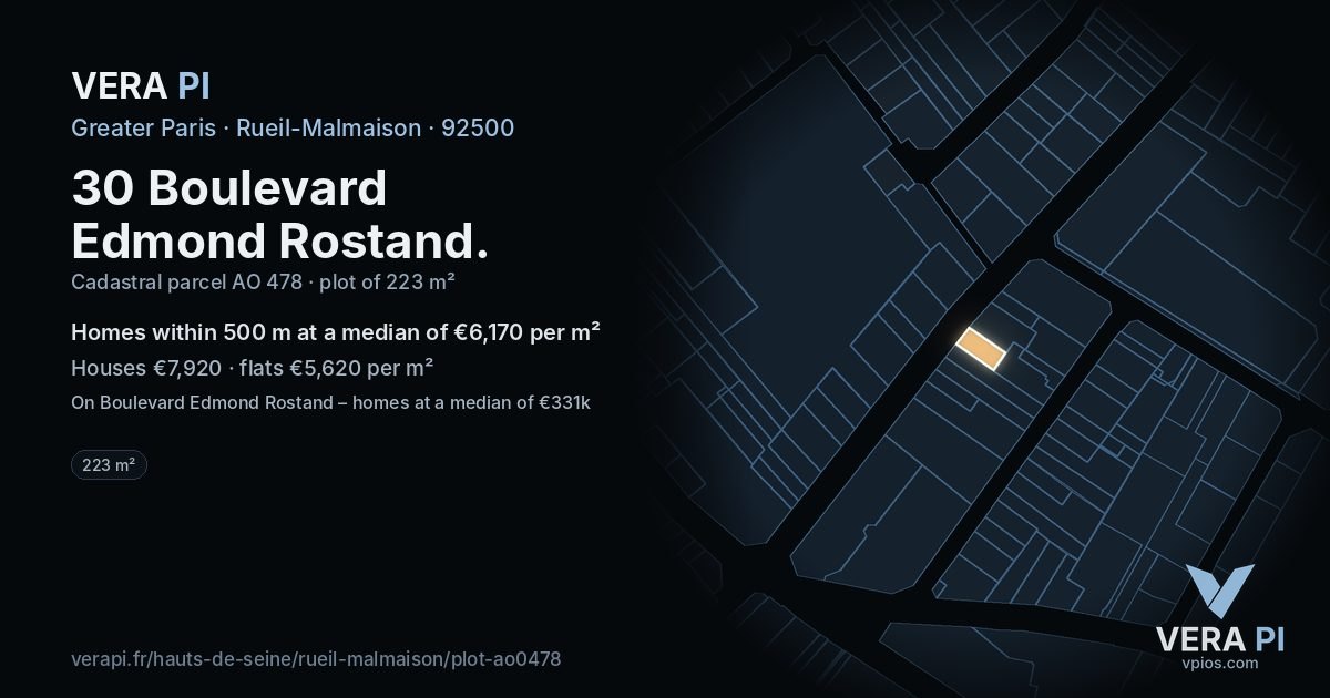 30 Boulevard Edmond Rostand, Rueil-Malmaison at night – the plot lit, the parcels around coloured by the prices near them