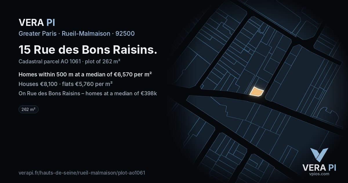 15 Rue des Bons Raisins, Rueil-Malmaison at night – the plot lit, the parcels around coloured by the prices near them