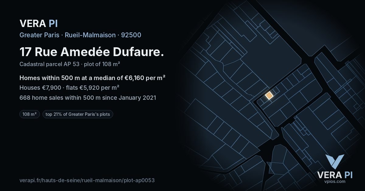 17 Rue Amedée Dufaure, Rueil-Malmaison at night – the plot lit, the parcels around coloured by the prices near them