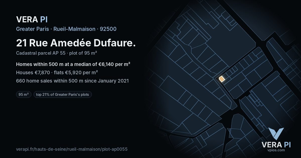 21 Rue Amedée Dufaure, Rueil-Malmaison at night – the plot lit, the parcels around coloured by the prices near them