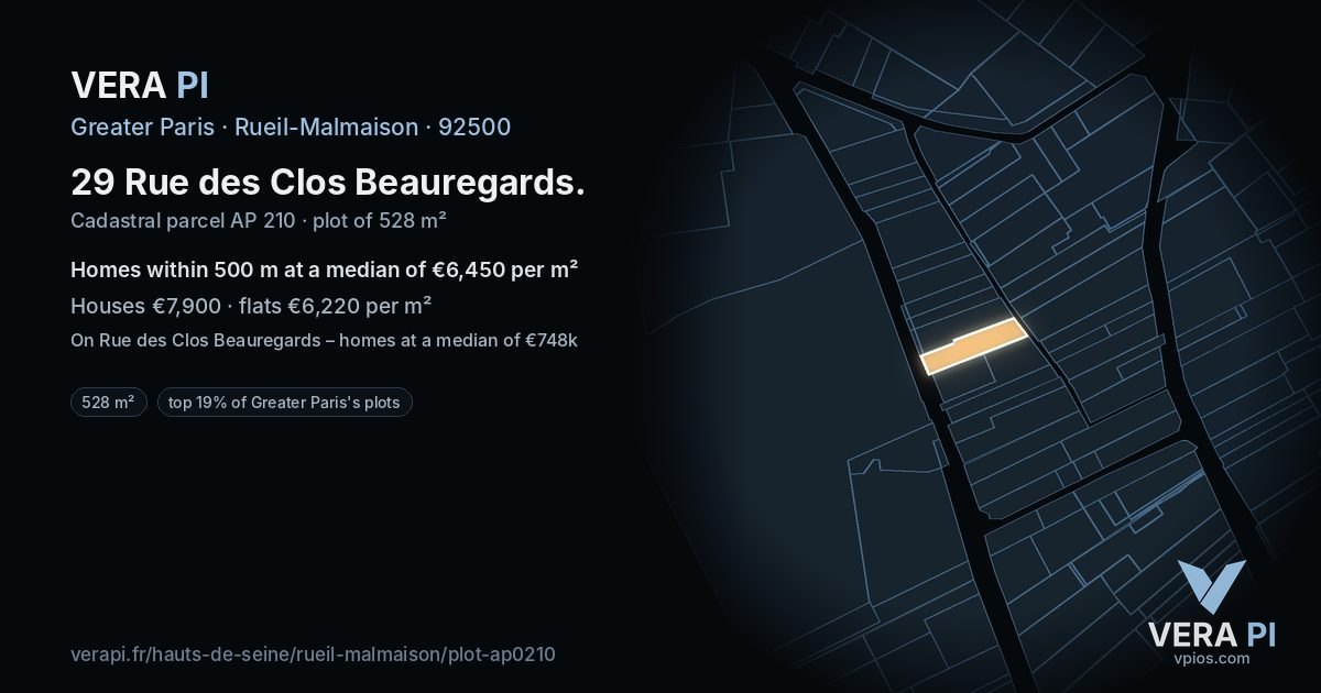 29 Rue des Clos Beauregards, Rueil-Malmaison at night – the plot lit, the parcels around coloured by the prices near them