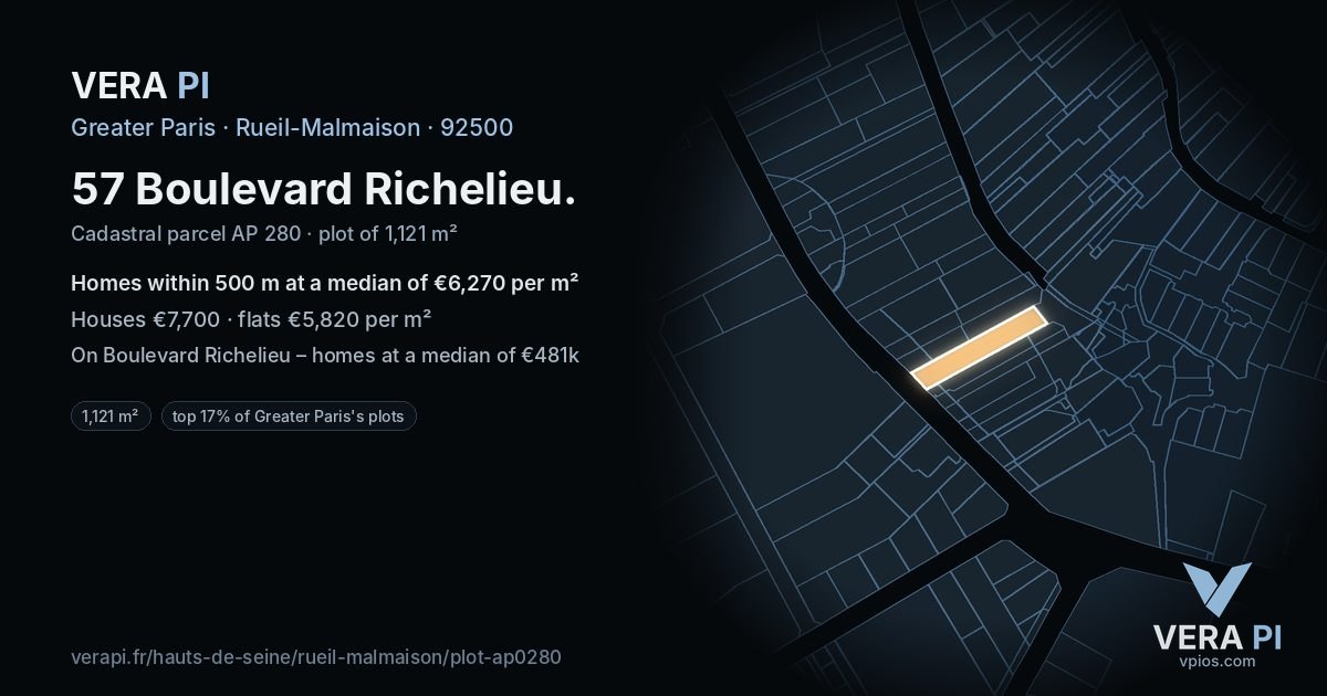 57 Boulevard Richelieu, Rueil-Malmaison at night – the plot lit, the parcels around coloured by the prices near them