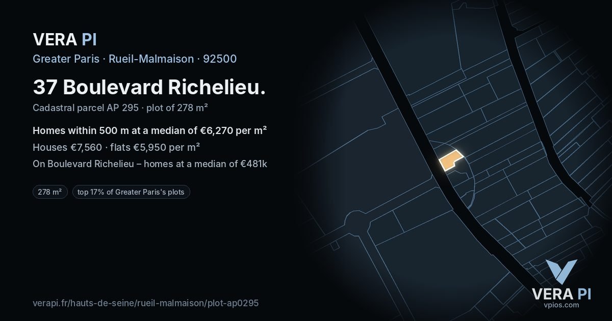 37 Boulevard Richelieu, Rueil-Malmaison at night – the plot lit, the parcels around coloured by the prices near them