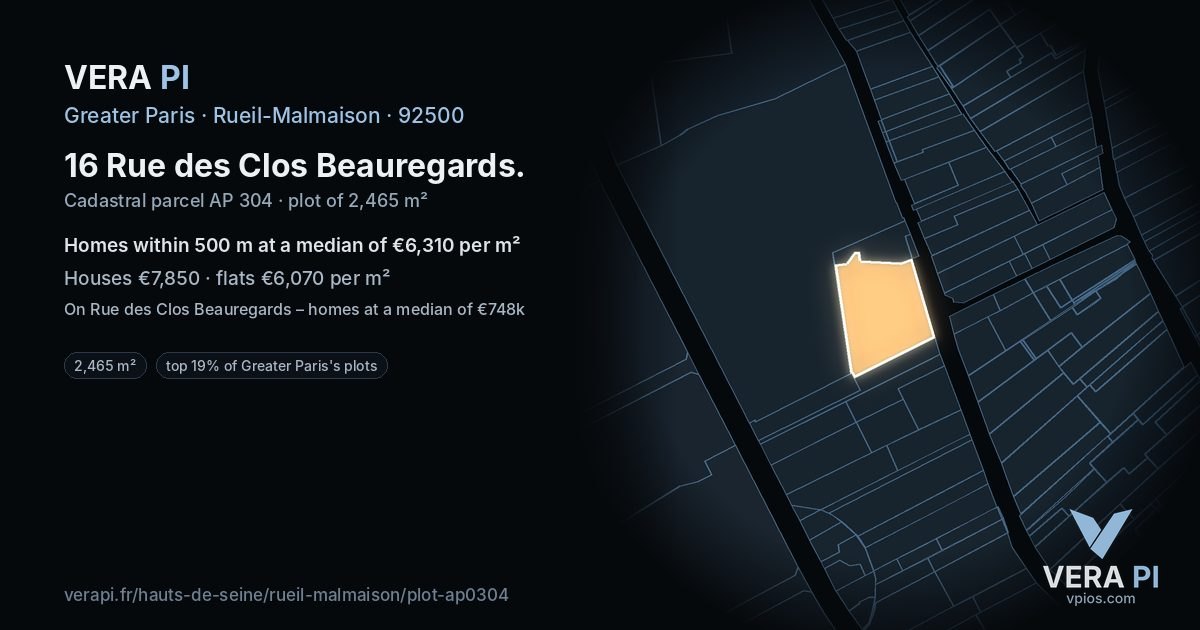 16 Rue des Clos Beauregards, Rueil-Malmaison at night – the plot lit, the parcels around coloured by the prices near them