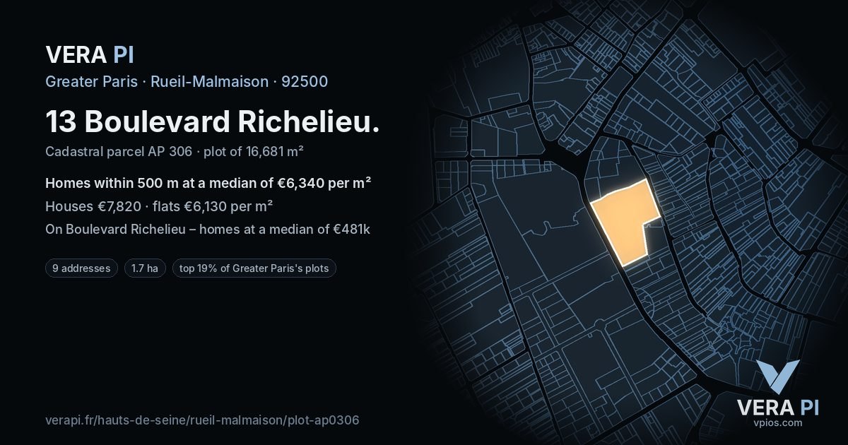 13 Boulevard Richelieu, Rueil-Malmaison at night – the plot lit, the parcels around coloured by the prices near them