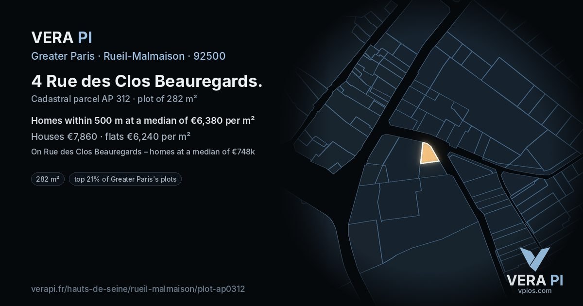 4 Rue des Clos Beauregards, Rueil-Malmaison at night – the plot lit, the parcels around coloured by the prices near them