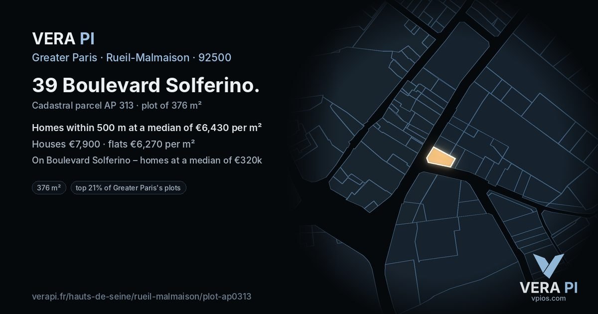 39 Boulevard Solferino, Rueil-Malmaison at night – the plot lit, the parcels around coloured by the prices near them