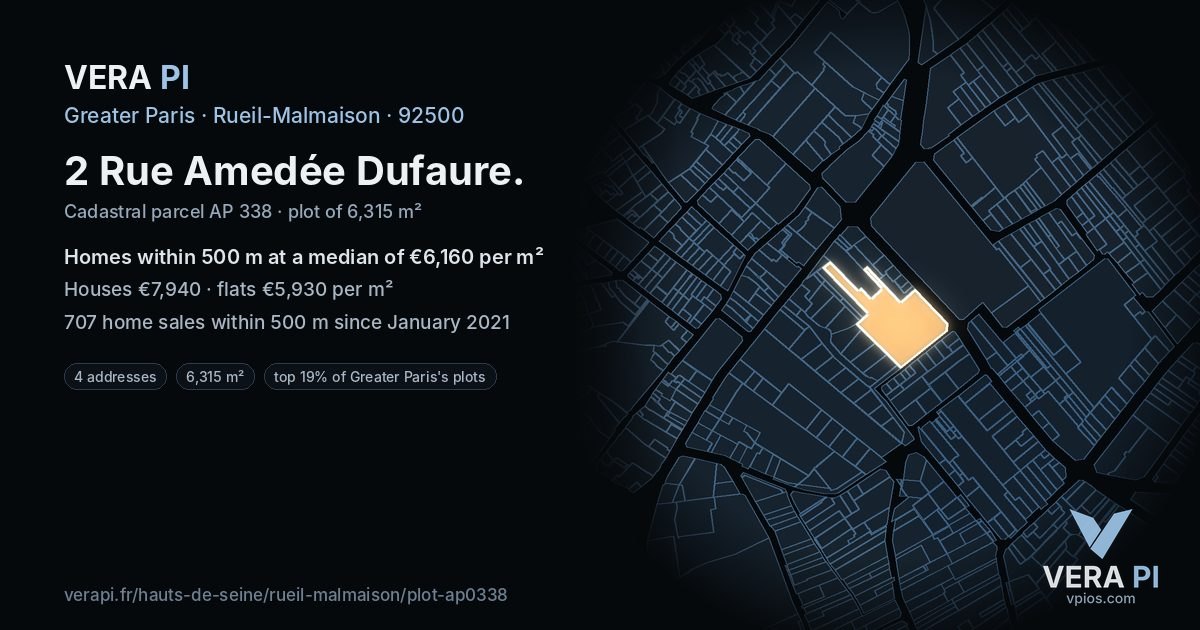 2 Rue Amedée Dufaure, Rueil-Malmaison at night – the plot lit, the parcels around coloured by the prices near them