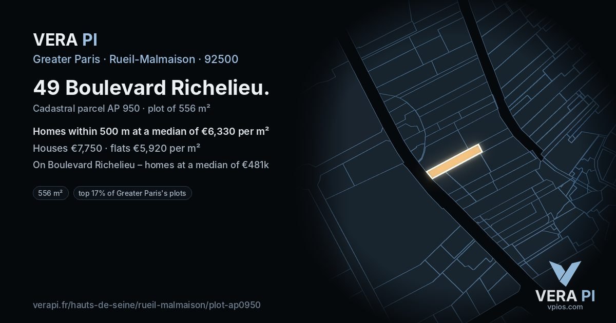 49 Boulevard Richelieu, Rueil-Malmaison at night – the plot lit, the parcels around coloured by the prices near them