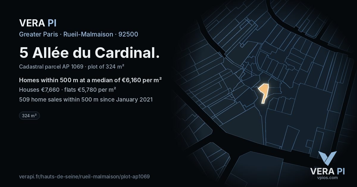 5 Allée du Cardinal, Rueil-Malmaison at night – the plot lit, the parcels around coloured by the prices near them
