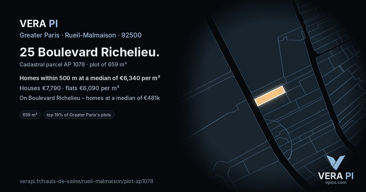 25 Boulevard Richelieu, Rueil-Malmaison at night – the plot lit, the parcels around coloured by the prices near them