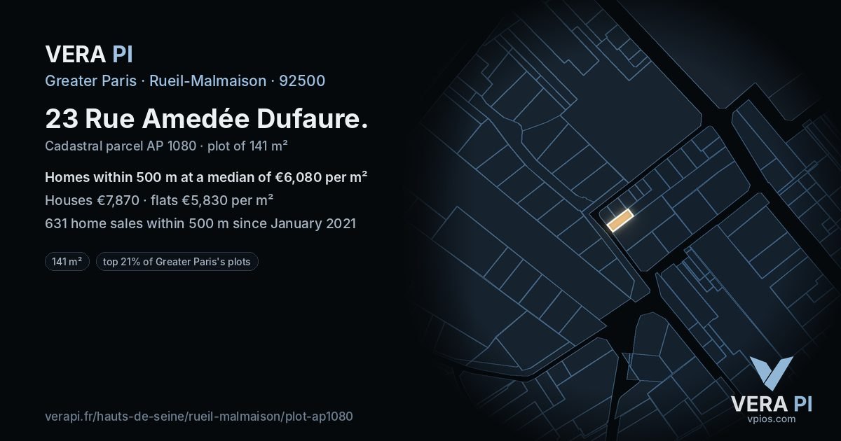 23 Rue Amedée Dufaure, Rueil-Malmaison at night – the plot lit, the parcels around coloured by the prices near them