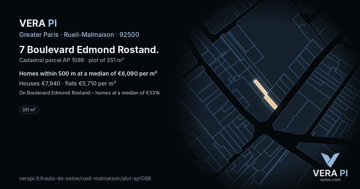 7 Boulevard Edmond Rostand, Rueil-Malmaison at night – the plot lit, the parcels around coloured by the prices near them