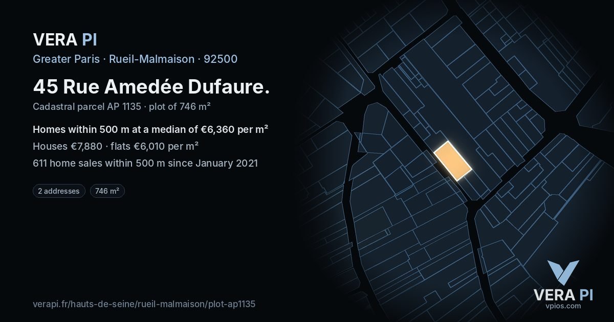 45 Rue Amedée Dufaure, Rueil-Malmaison at night – the plot lit, the parcels around coloured by the prices near them