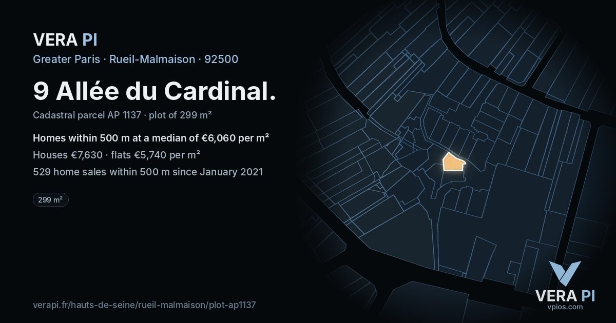 9 Allée du Cardinal, Rueil-Malmaison at night – the plot lit, the parcels around coloured by the prices near them