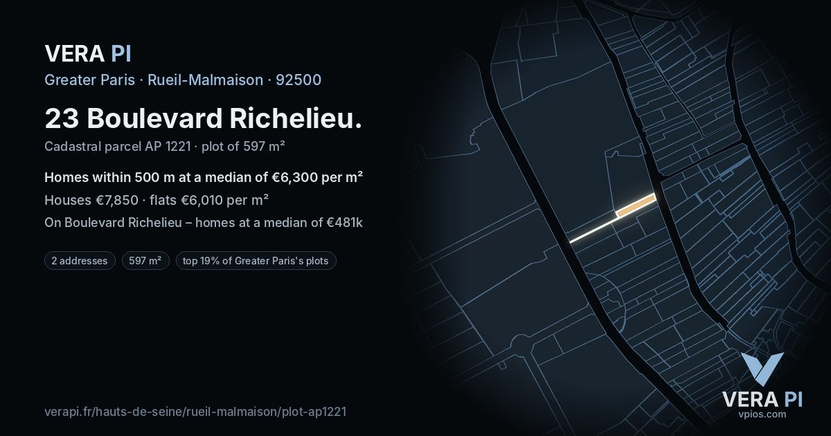 23 Boulevard Richelieu, Rueil-Malmaison at night – the plot lit, the parcels around coloured by the prices near them