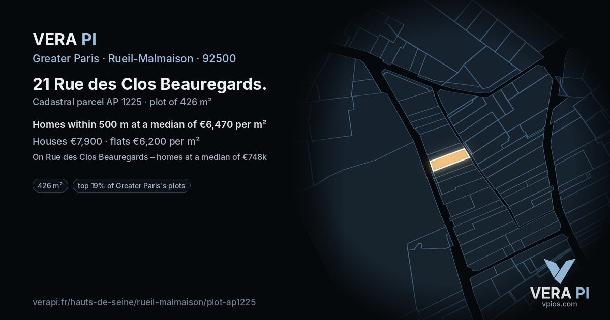 21 Rue des Clos Beauregards, Rueil-Malmaison at night – the plot lit, the parcels around coloured by the prices near them