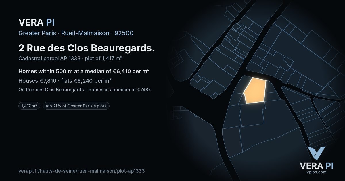 2 Rue des Clos Beauregards, Rueil-Malmaison at night – the plot lit, the parcels around coloured by the prices near them