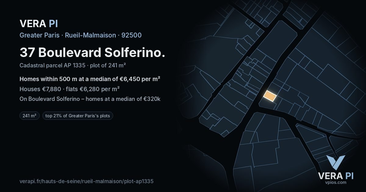 37 Boulevard Solferino, Rueil-Malmaison at night – the plot lit, the parcels around coloured by the prices near them