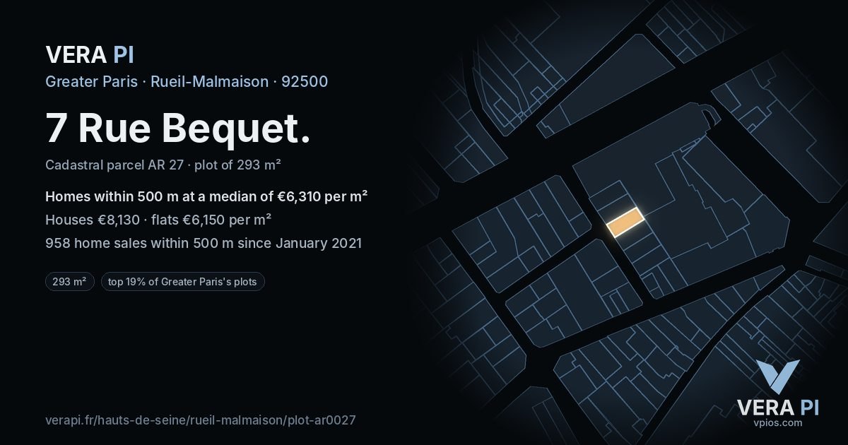 7 Rue Bequet, Rueil-Malmaison at night – the plot lit, the parcels around coloured by the prices near them