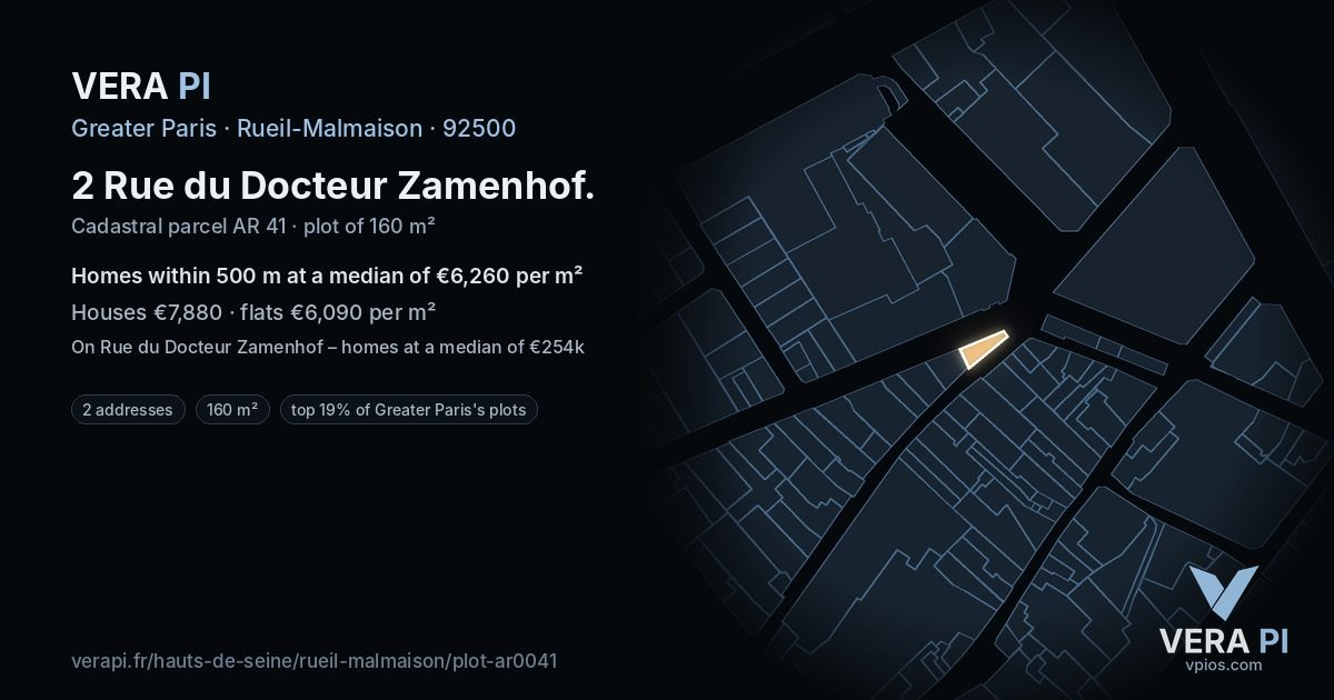 2 Rue du Docteur Zamenhof, Rueil-Malmaison at night – the plot lit, the parcels around coloured by the prices near them