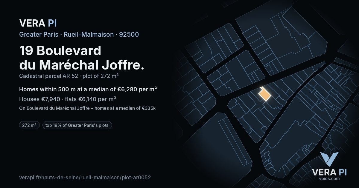 19 Boulevard du Maréchal Joffre, Rueil-Malmaison at night – the plot lit, the parcels around coloured by the prices near them