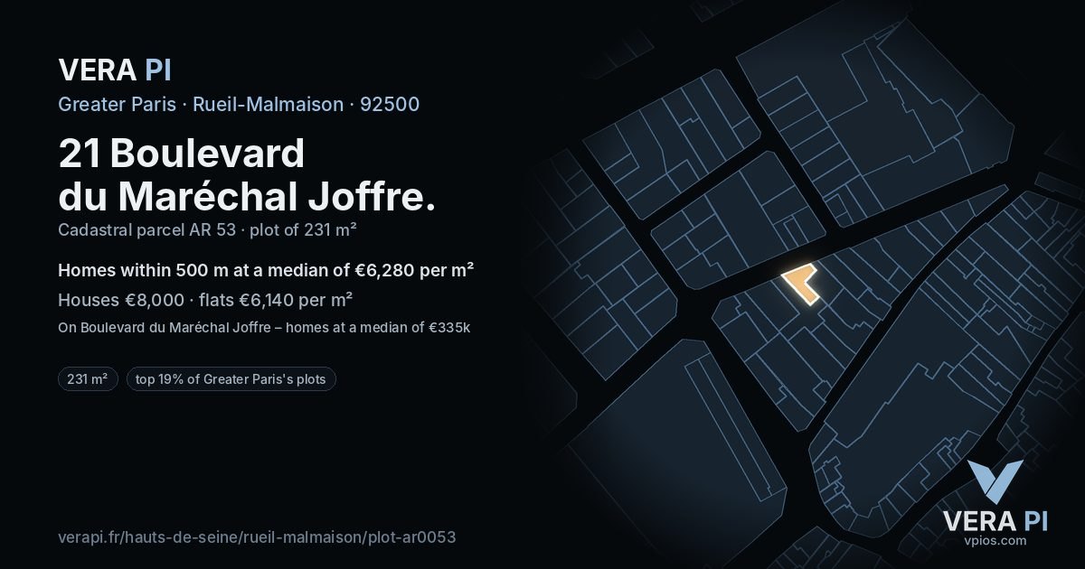21 Boulevard du Maréchal Joffre, Rueil-Malmaison at night – the plot lit, the parcels around coloured by the prices near them