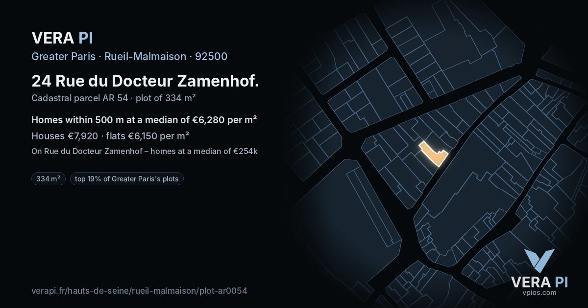 24 Rue du Docteur Zamenhof, Rueil-Malmaison at night – the plot lit, the parcels around coloured by the prices near them