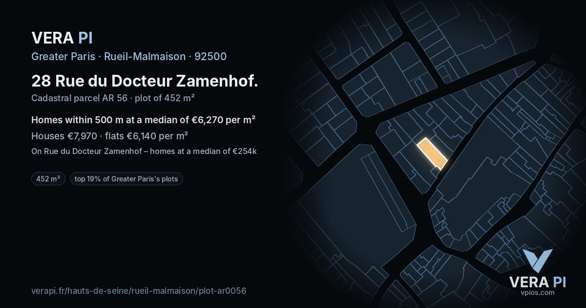 28 Rue du Docteur Zamenhof, Rueil-Malmaison at night – the plot lit, the parcels around coloured by the prices near them