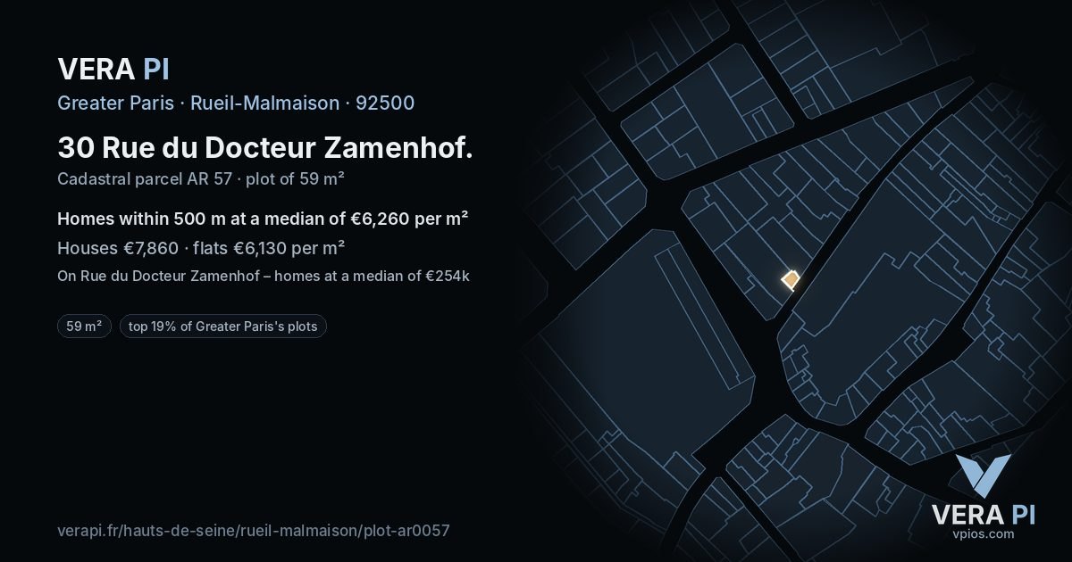 30 Rue du Docteur Zamenhof, Rueil-Malmaison at night – the plot lit, the parcels around coloured by the prices near them