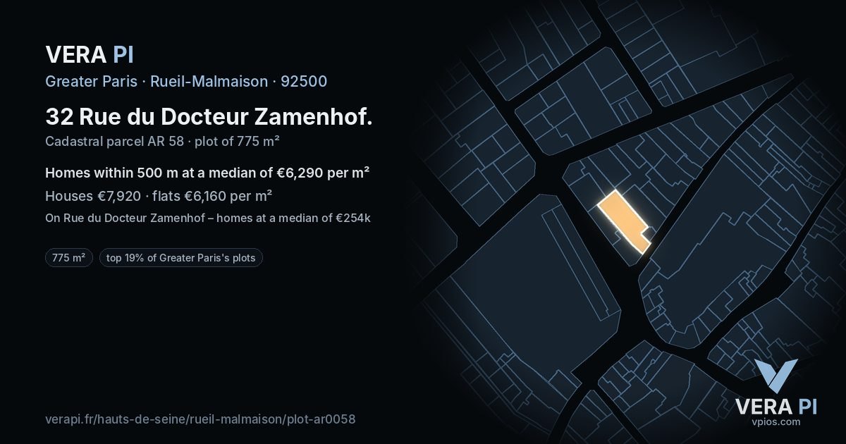 32 Rue du Docteur Zamenhof, Rueil-Malmaison at night – the plot lit, the parcels around coloured by the prices near them