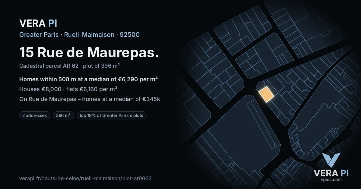 15 Rue de Maurepas, Rueil-Malmaison at night – the plot lit, the parcels around coloured by the prices near them